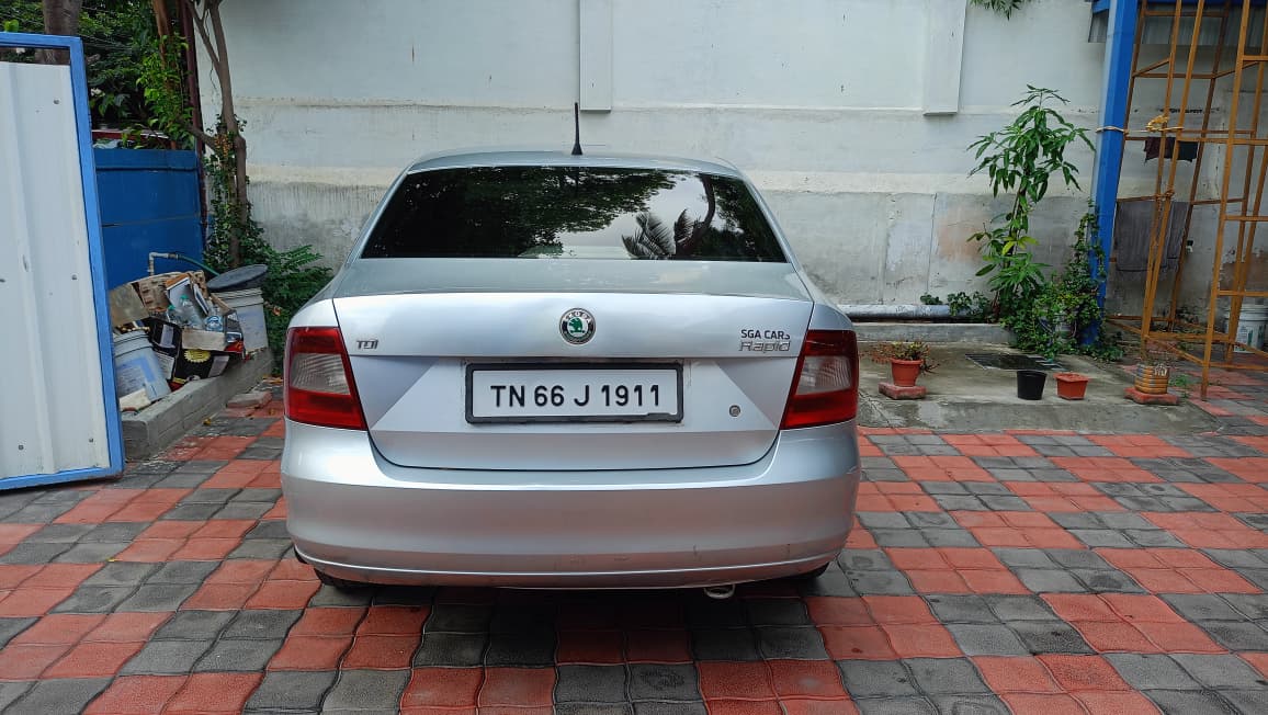Skoda Rapid - Image 4